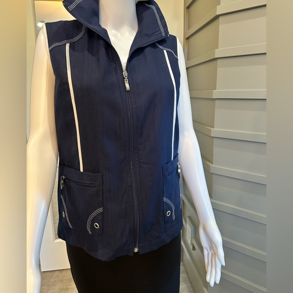 Allison Daley Summer Waistcoat Navy and White Size SP